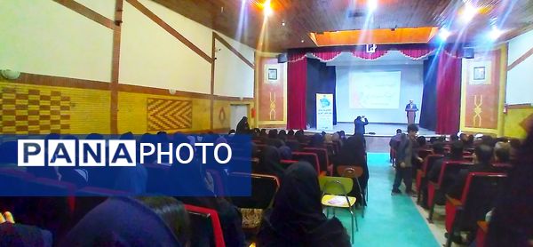 اجلاسیه سراسری نماز دانش‌آموزی شهرستان ملایر