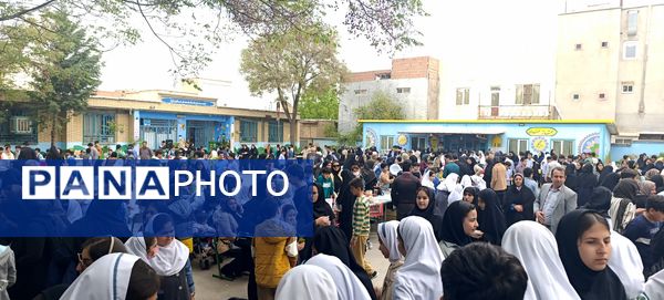 برپایی بازارچه در  دبستان امام جعفر صادق (ع) آشخانه
