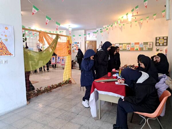 درخشش دوباره مدرسه دکتر باهنر در نمایشگاه ماها 