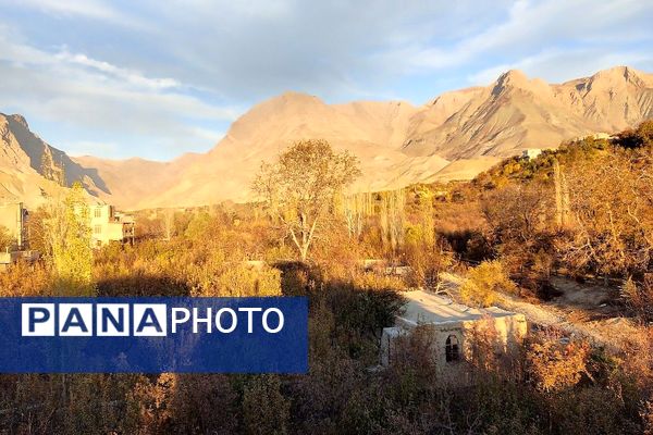 تصاویر زیبا از پاییز رنگارنگ در شهر دار السادات بار نیشابور 