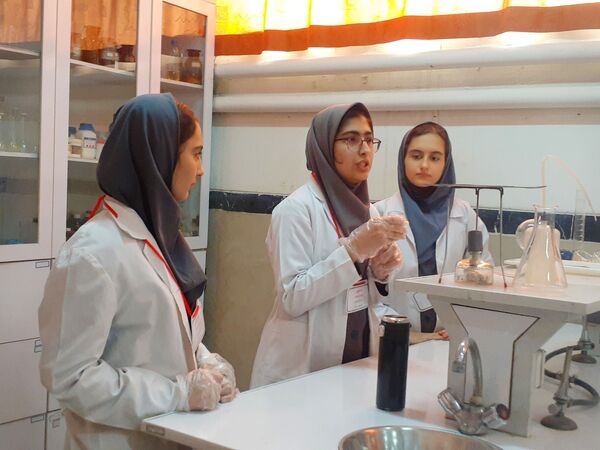 گرامیداشت هفته آزمایشگاه در منطقه ۱۶