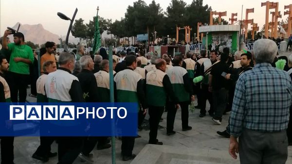 کاروان عزاداری «شمیم کرامت» در سوگ شهادت امام رضا (ع) در شهرضا به حرکت درآمد