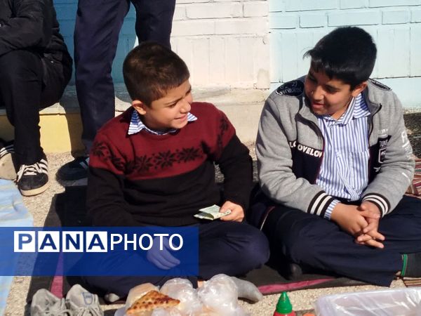 بازارچه کسب و کار مدرسه: فرصتی برای یادگیری و خلاقیت