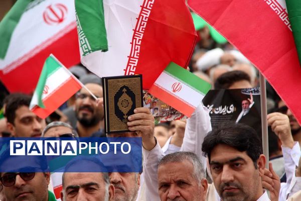 مردم غیرتمند یزد بار دیگر صحنه‌ای از همبستگی ملی را رقم زدند