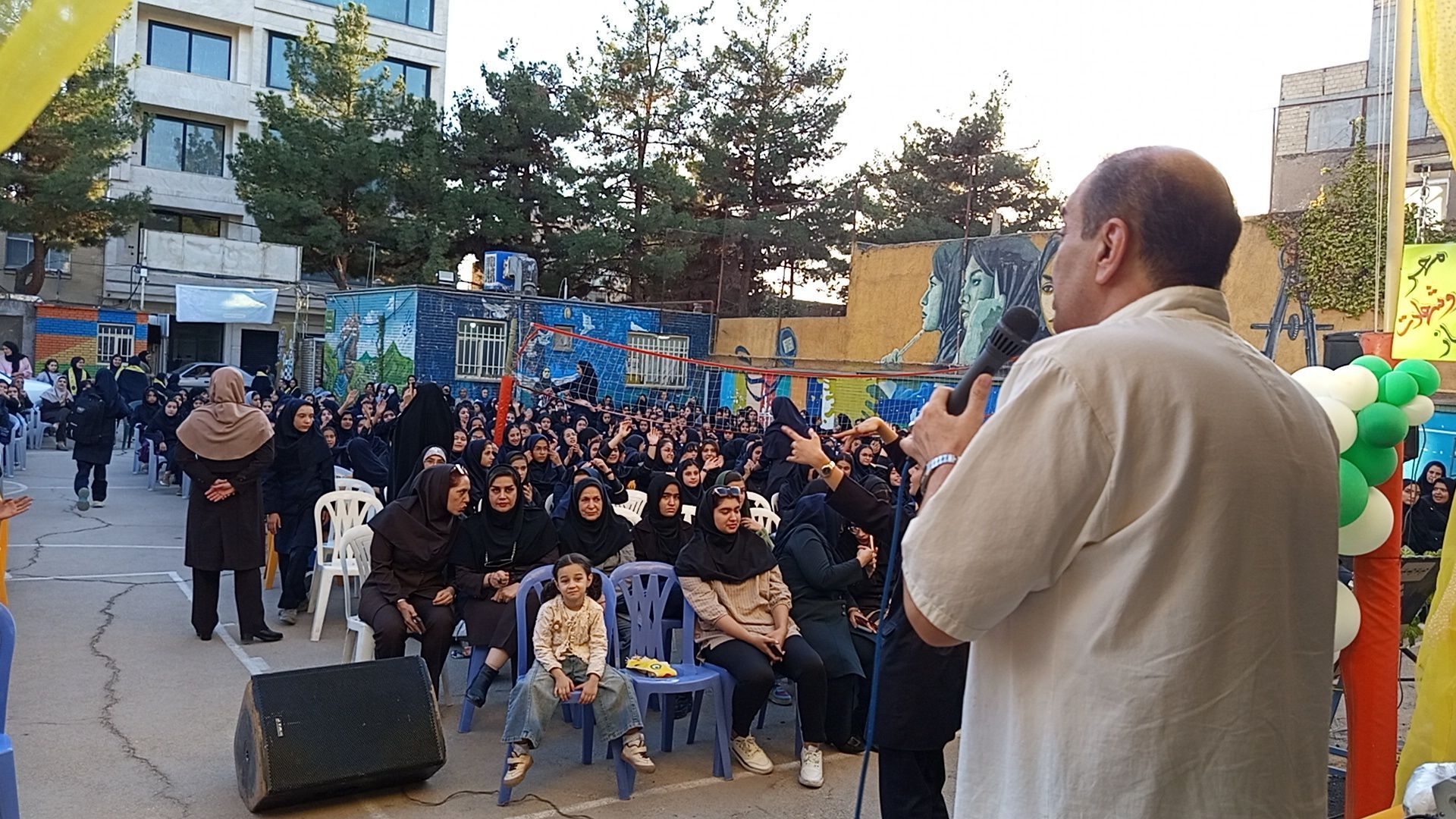 اول مهر در دبیرستان پیرایش از غم بچه های میناب تا شوق همکلاسی ها