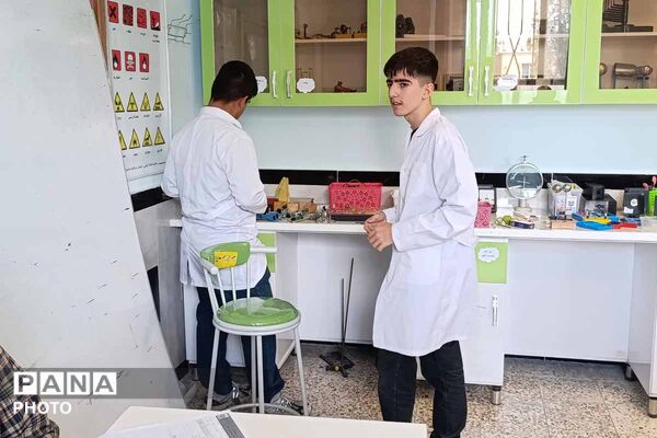نمایش توانمندی دانش‌آموزان در جشنواره نوجوان خوارزمی/3