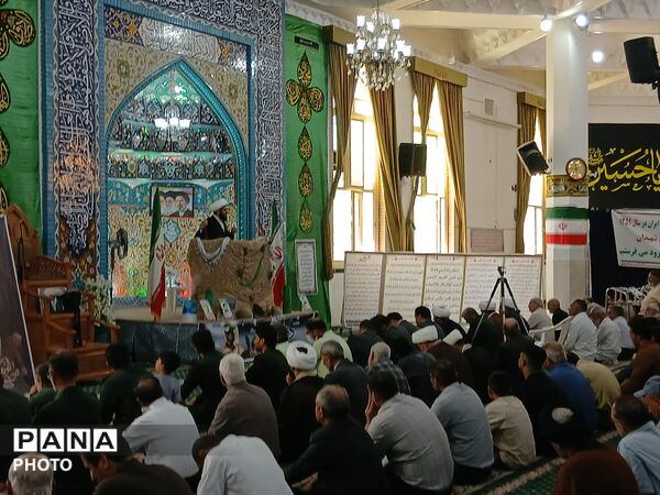 حضور مدیر آموزش و پرورش مه‌ولات در تریبون نماز جمعه