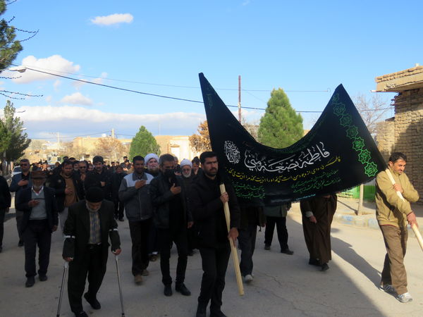 اجتماع و دسته روی عزاداران علوی در شهر درق برگزار شد