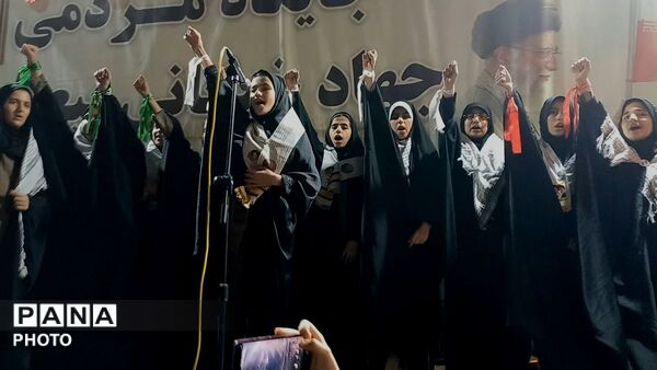 دختران شاهد؛ جلوه‌ای از شکوه و همبستگی در میدان