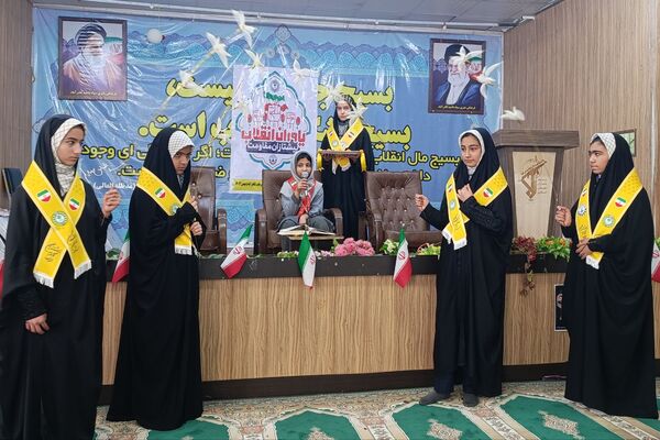 همایش زیبا و باشکوه یاوران انقلاب پیشتازان مقاومت در قادر آباد