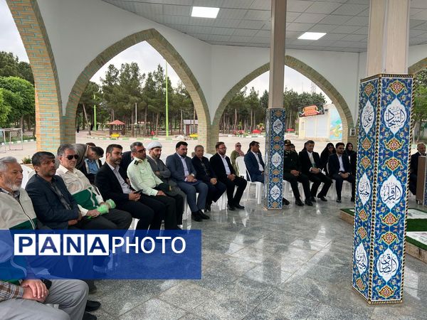 خادمین امام رضا(ع) با شهدا بیعت کردند 