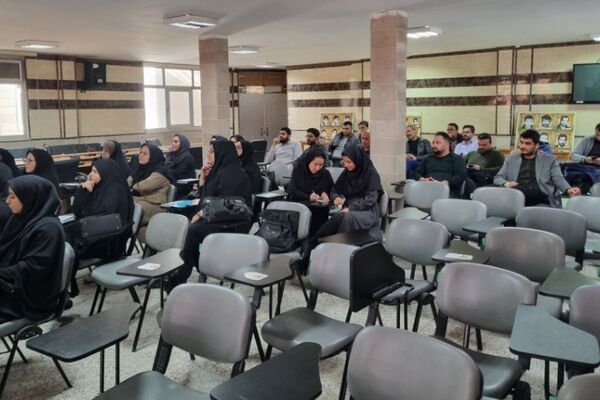 کارگاه مدیریت کلاس و روش‌های نوین تدریس در فیروزکوه: تلفیق هنر تدریس با قدرت فناوری
