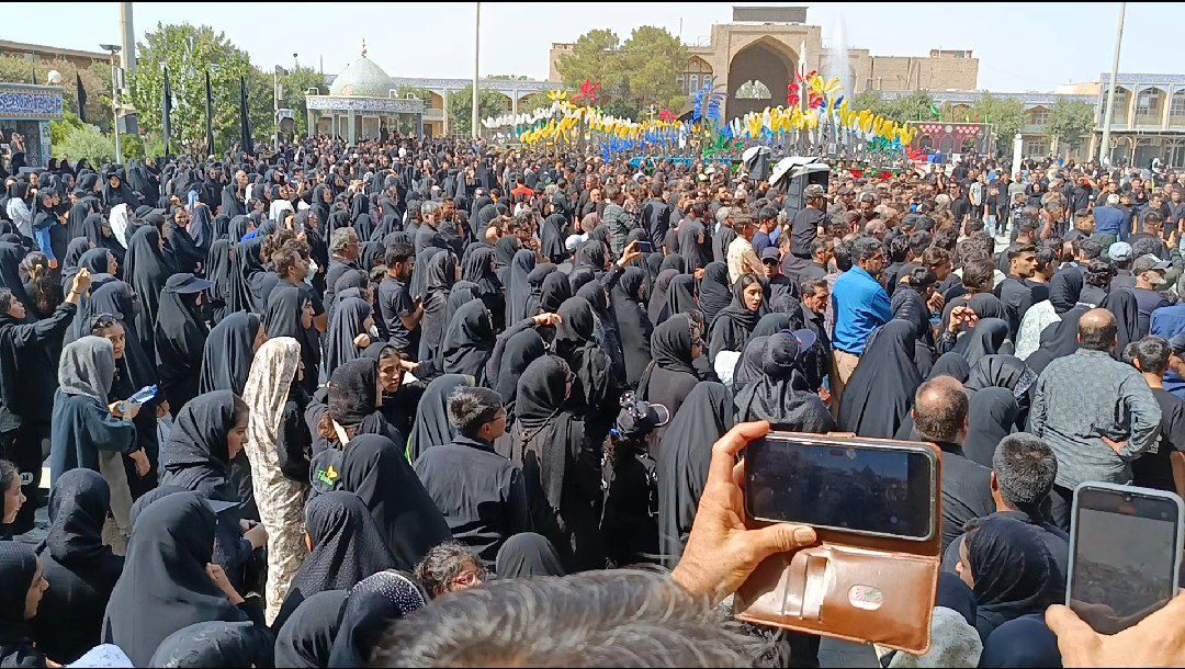 آیین پیاده‌روی جاماندگان اربعین حسینی در منطقه بادرود 