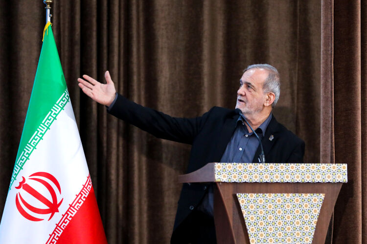 بخش عمده‌ای از وقتم صرف پیگیری امور مربوط به مدارس، کیفیت آموزش، تجهیزات و وضعیت معلمان می‌شود