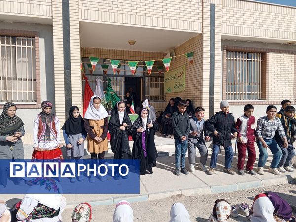 جشن دهه فجر در مدرسه شهید معتمدی