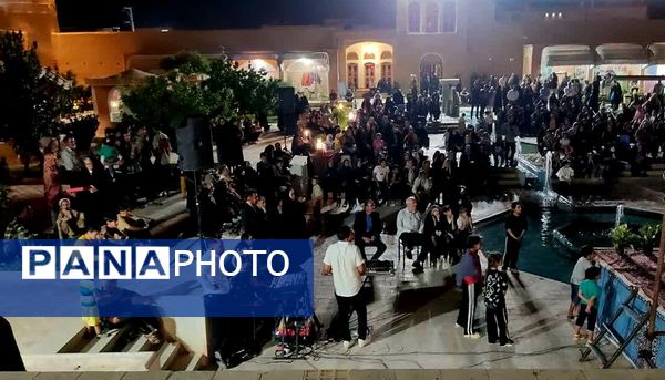 برگزاری جشن بزرگ میلاد پیامبر اعظم(ص) و امام جعفر صادق(ع) در هفت برج خارون