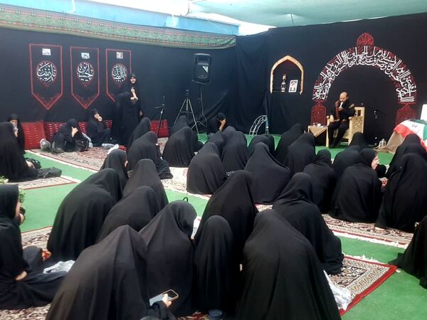 مراسم عزاداری سیدالشهدا دردبیرستان دخترانه امام حسین (ع)