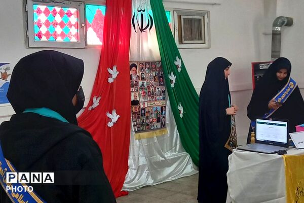 برپایی مدرسه انقلاب در هنرستان قدس ناحیه دو شهرری 