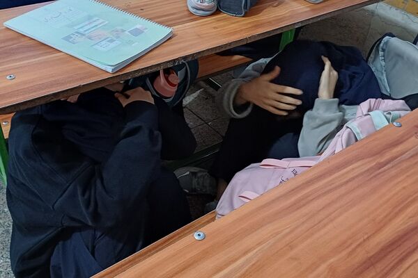دانش‌آموزان دبیرستان زینبیه۲ شهریار آماده مقابله با زلزله