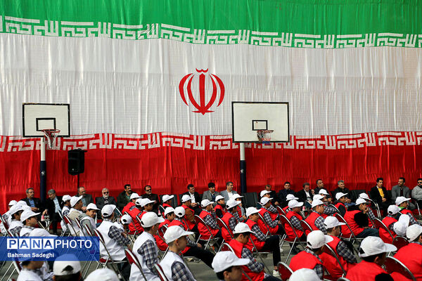 افتتاحیه مسابقات ورزشی بین مدرسه‌ای جام اقتدار ایران