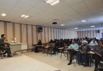نشست معاونان پرورشی فریمان با محوریت قرآن و عترت 