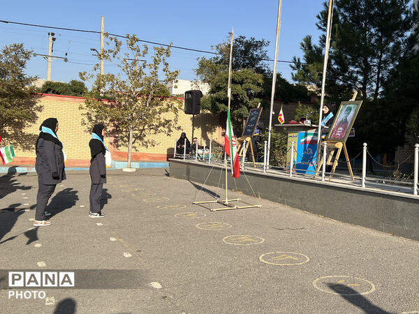 برگزاری مراسم صبحگاه تشکیلاتی در هنرستان دخترانه دکتر مهدی اکبریه تبریز