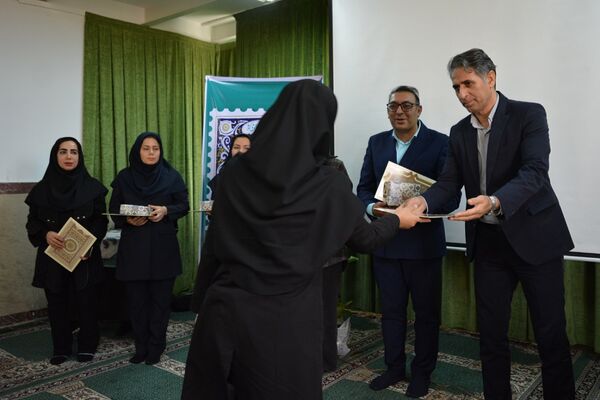 مدرسه حکمت میزبان هفته کتابخوانی