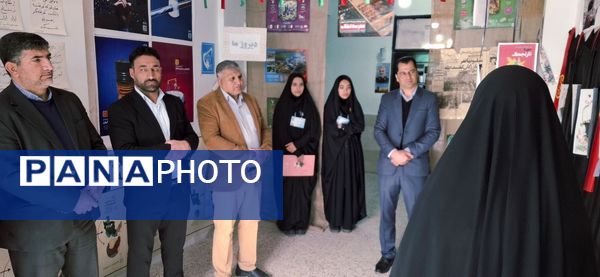 دبیرستان هاجر(س) میزبان زنگ انقلاب 