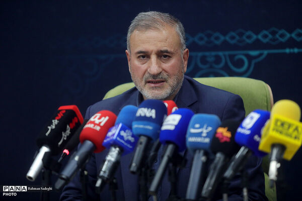 امضای تفاهم نامه همکاری ساخت گلزار شهدای میناب