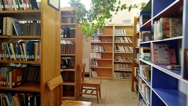 بازدید دانش‌آموزان دبستان ثنایی نوخندان از کتابخانه میرنیا 