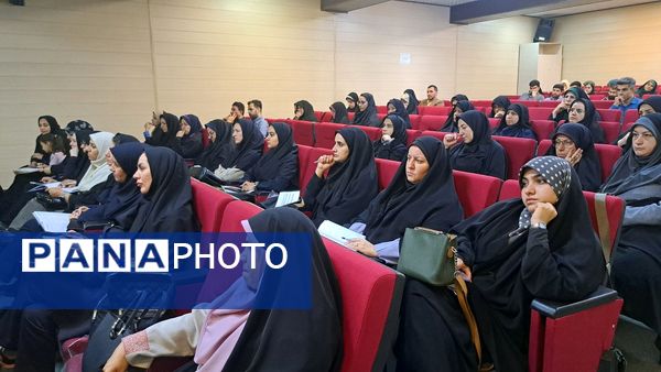 برگزاری کارگاه‌های توانمندسازی سپهر دانش و معرفت مربیان پرورشی مدارس دولتی و غیردولتی در ناحیه 2 کرج