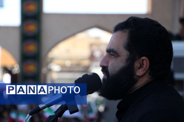 راهپیمایی ۱۳ آبان روز غلبه بر استکبار جهانی دانش‌آموزان شهر یزد