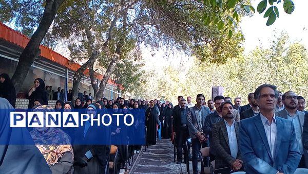 مشاوران مدارس بازوی توانمند مراقبت روح و روان دانش‌آموزان