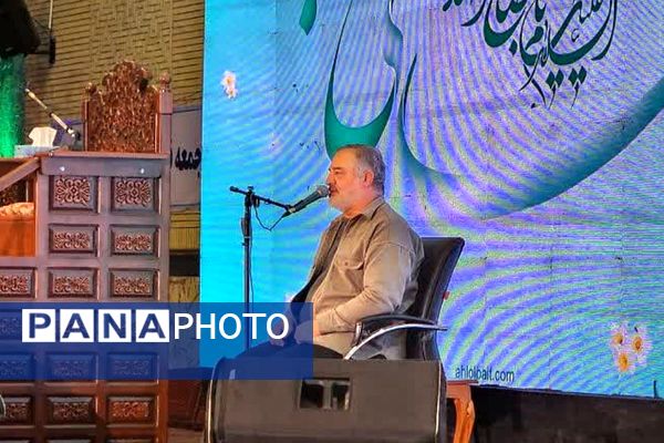 طنین انداز شدن اولین دعای ندبه در مصلی اسلامشهر