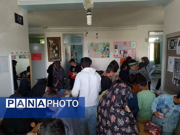 برگزاری بازارچه دانش‌آموزی در مدرسه امیرکبیر ایجرود