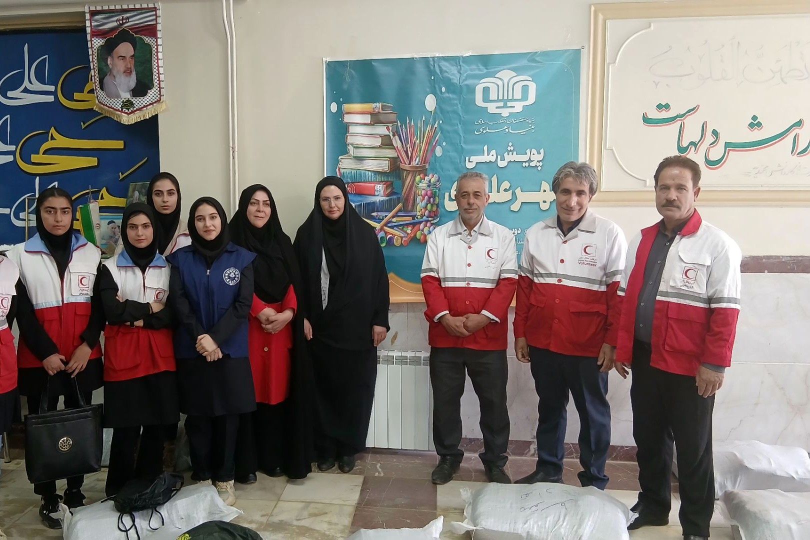 لبخند مهر علوی در تویسرکان اجرا شد؛ همدلی برای آینده دانش‌آموزان نیازمند