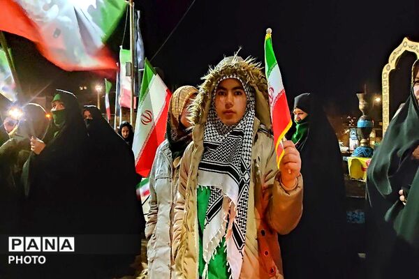 کودکان پای کار ایران در تجمعات مردمی شهر بار