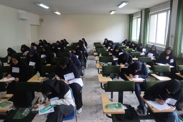 غوغای دانشگاه فردوسی مشهد در روز کنکور ۱۴۰۴