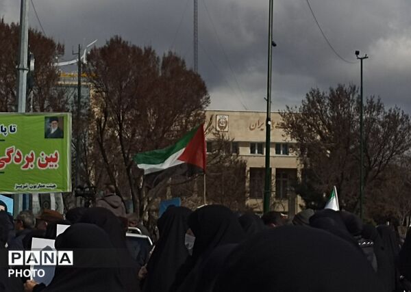 تجدید‌ میثاق‌ مردمان‌ غیور‌ تبریز‌ در‌ تشییع‌ پیکر‌ شهدای اقتدار