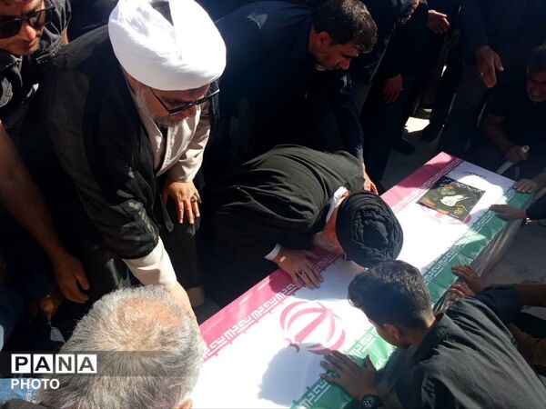 تشییع پیکر شهید محمد مهدی آخوندی در ابراهیم‌آباد