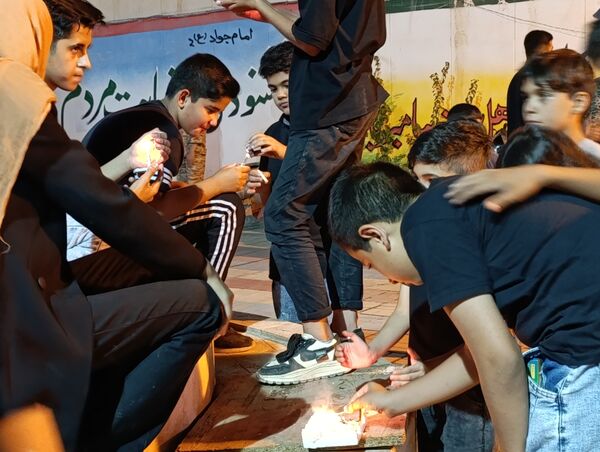 مراسم شام غریبان شهدای دشت کربلا در مسجد صاحب الزمان آشخانه 