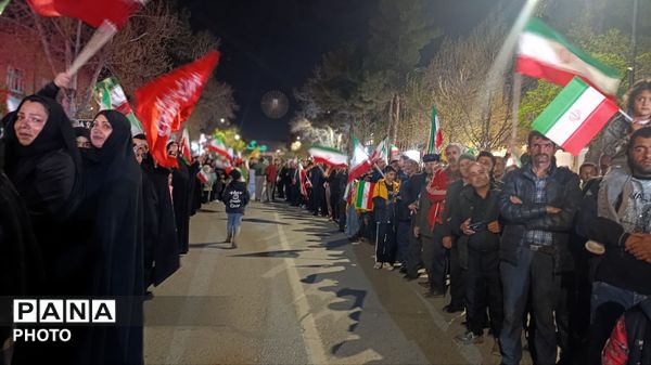 تجمع گسترده مردمی در مسجد جامع نیشابور و تشییع دو شهید جنگ رمضان