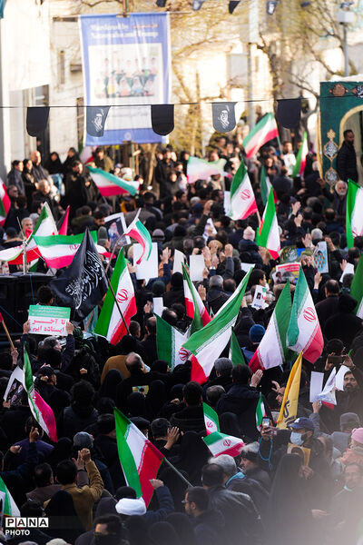 با تو قد می‌کشیم...