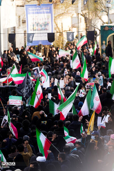با تو قد می‌کشیم...