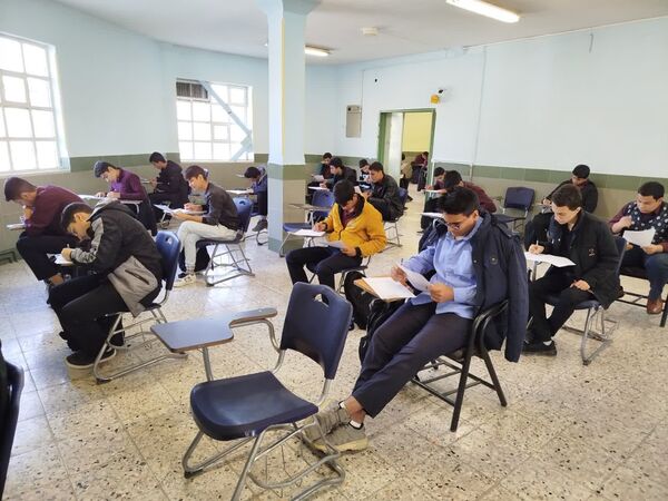 اولین آزمون پایش برای دانش‌آموزان دهم، یازدهم و دوازدهم دبیرستان نمونه آیت‌الله خامنه‌ای