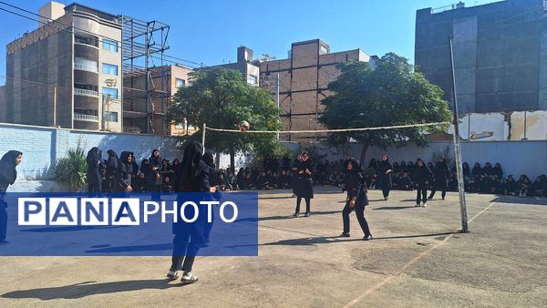 گرامیداشت هفته تربیت بدنی در دبیرستان فیاض 