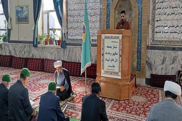 قرائت سوره فتح در مسجد جامع شهر بار