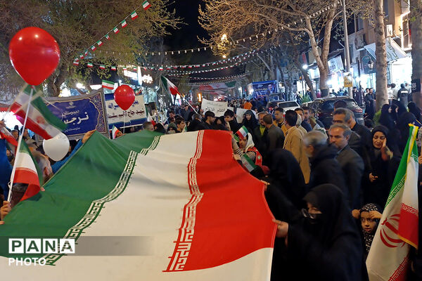  حضور فرهنگیان و دانش‌آموزان به‌مناسبت 12 فروردین ماه روز جمهوری اسلامی ایران 