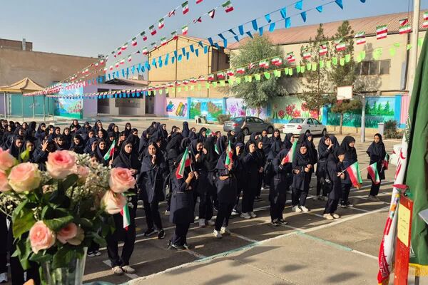 بهار دانش در هنرستان کوثر شهر قیامدشت
