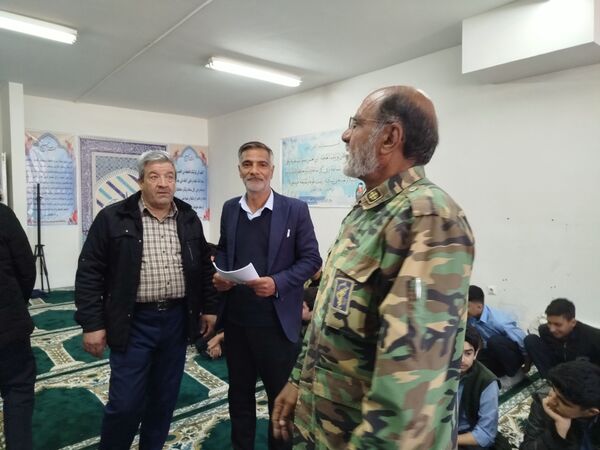 کارگاه عملی درس آمادگی دفاعی در دبیرستان پسرانه متوسطه اول سما شهرستان کاشمر 